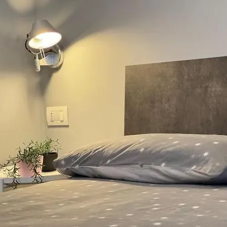 Isola Porta Nuova Apartment Milan