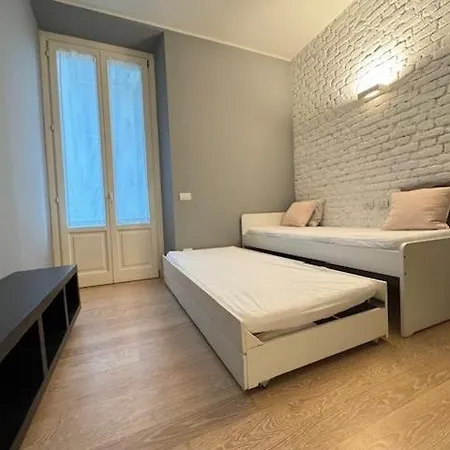 Isola Porta Nuova Apartment